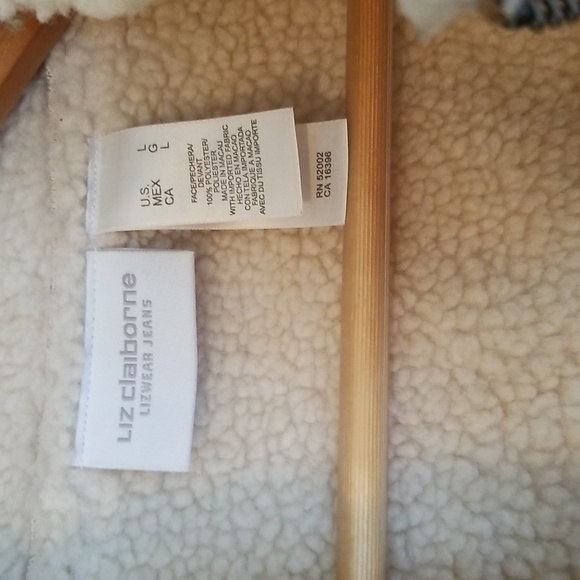 Liz Claiborne Vest, Size Large - Picture 2 of 8